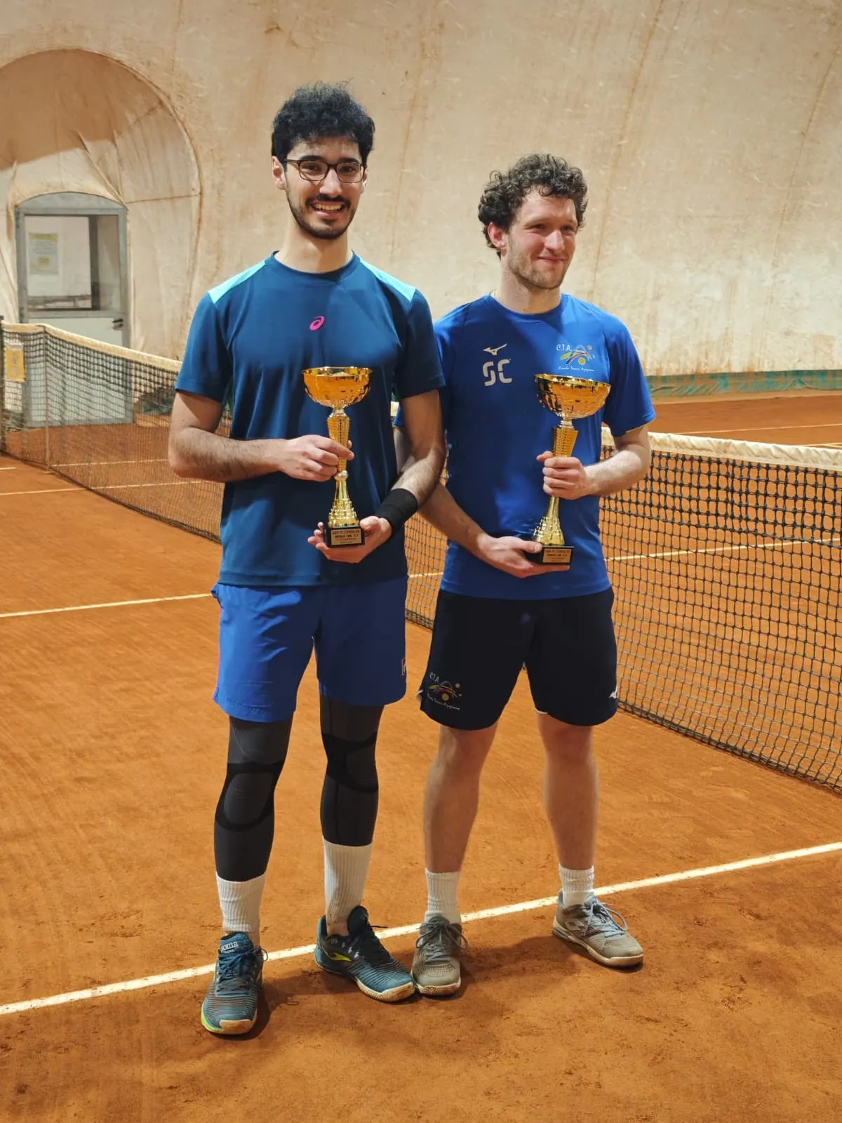 Francesco Sguotti premiato alla vittoria di un torneo di tennis